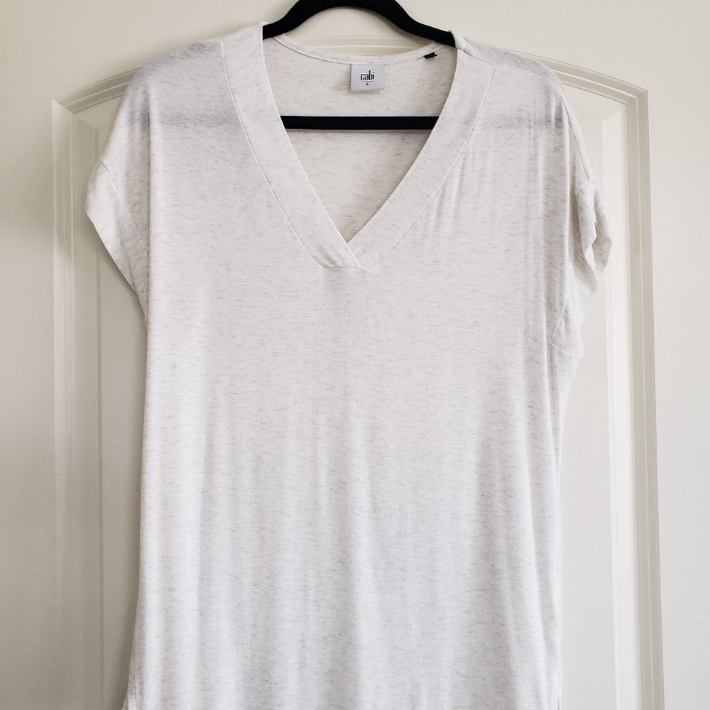 Cabi Women's lightweight T. Size small. Fit's more like Medium. Very Comfy